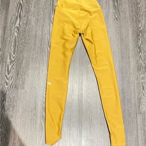 Alo Yoga High waisted workout leggings size xs